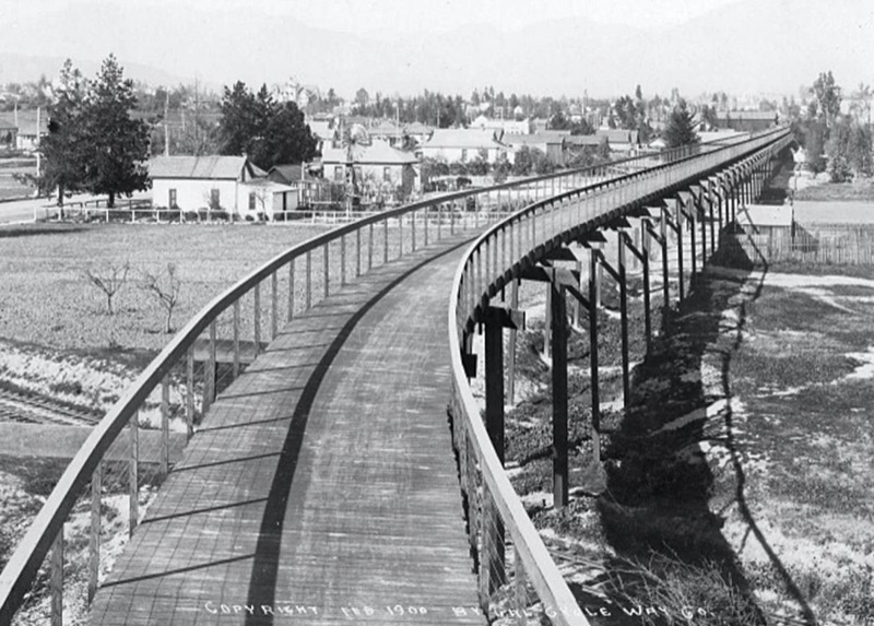 Autoroute cyclable Californienne, 1900, source: https://www.vox.com/2015/6/30/8861327/bike-lanes-history